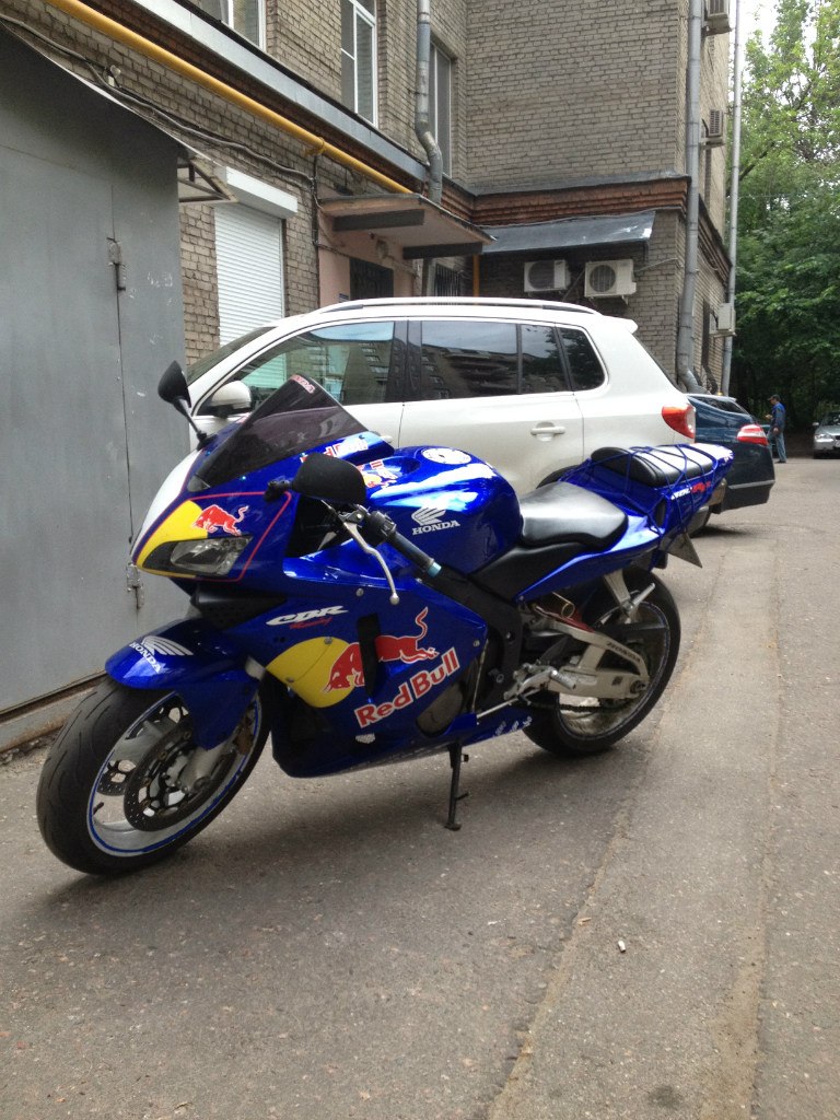 Honda CBR600RR 03-04 RedBull