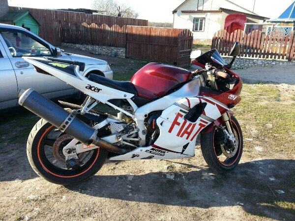 Мотоцикл Yamaha YZF-R6 99-02 Мотоцикл Yamaha YZF-R6 99-02