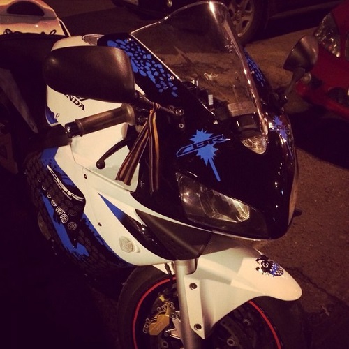 Мотоцикл Honda CBR600RR 03-04 Мотоцикл Honda CBR600RR 03-04